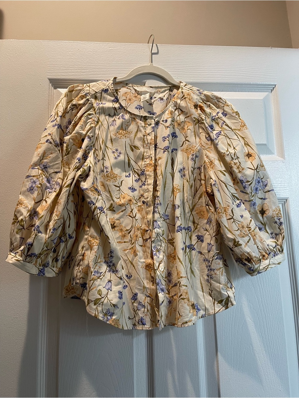 H&M Cream Floral Puff-Sleeve Button Blouse